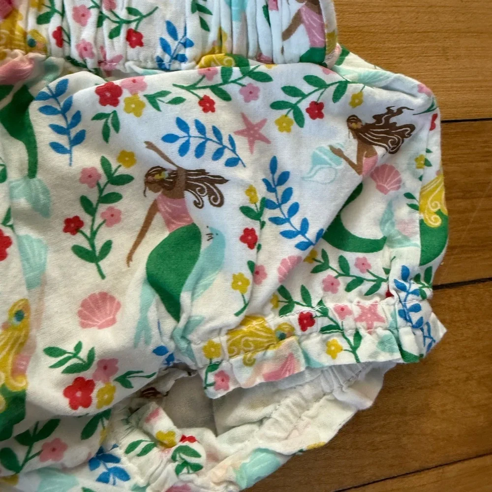 Baby‎ Boden mermaid print infant shorts